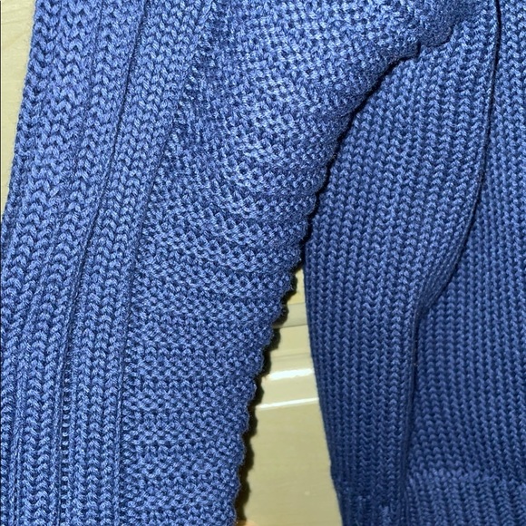 For The Republic Rich Navy Blue Cut Off Crop Sweater XS - Picture 5 of 5